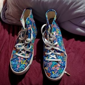 Cute floral sneakers :)
